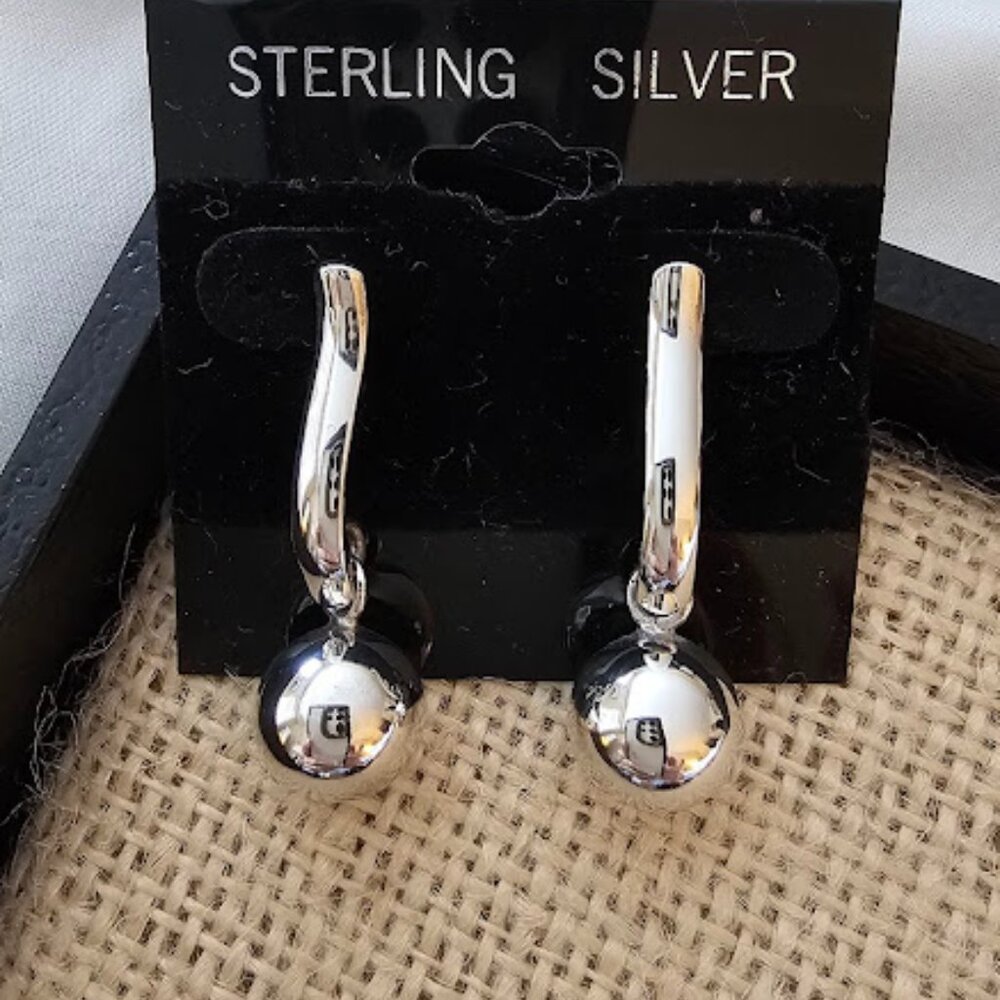 Silpada Sterling silver drop earring (P1887)
